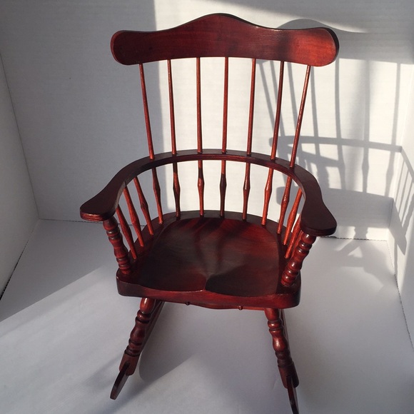 Doll Rocking Chair Windsor Style. - Picture 1 of 7